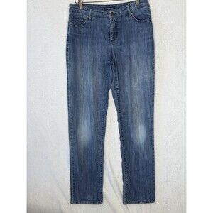 Bandolino Mandie Straight Leg Jeans Missy Size 6 Faded knees